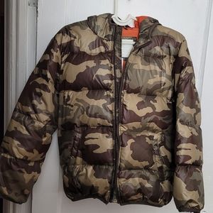 Boys XL camo down coat with hood